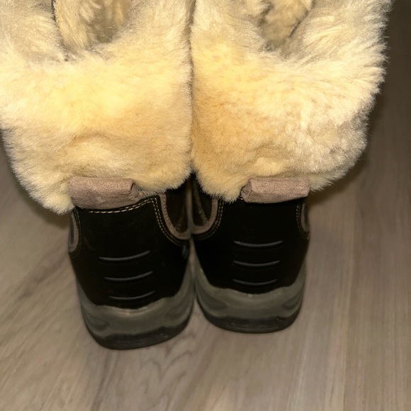 Clarks Silver and Black Winter Rain Boots - Picture 3 of 7